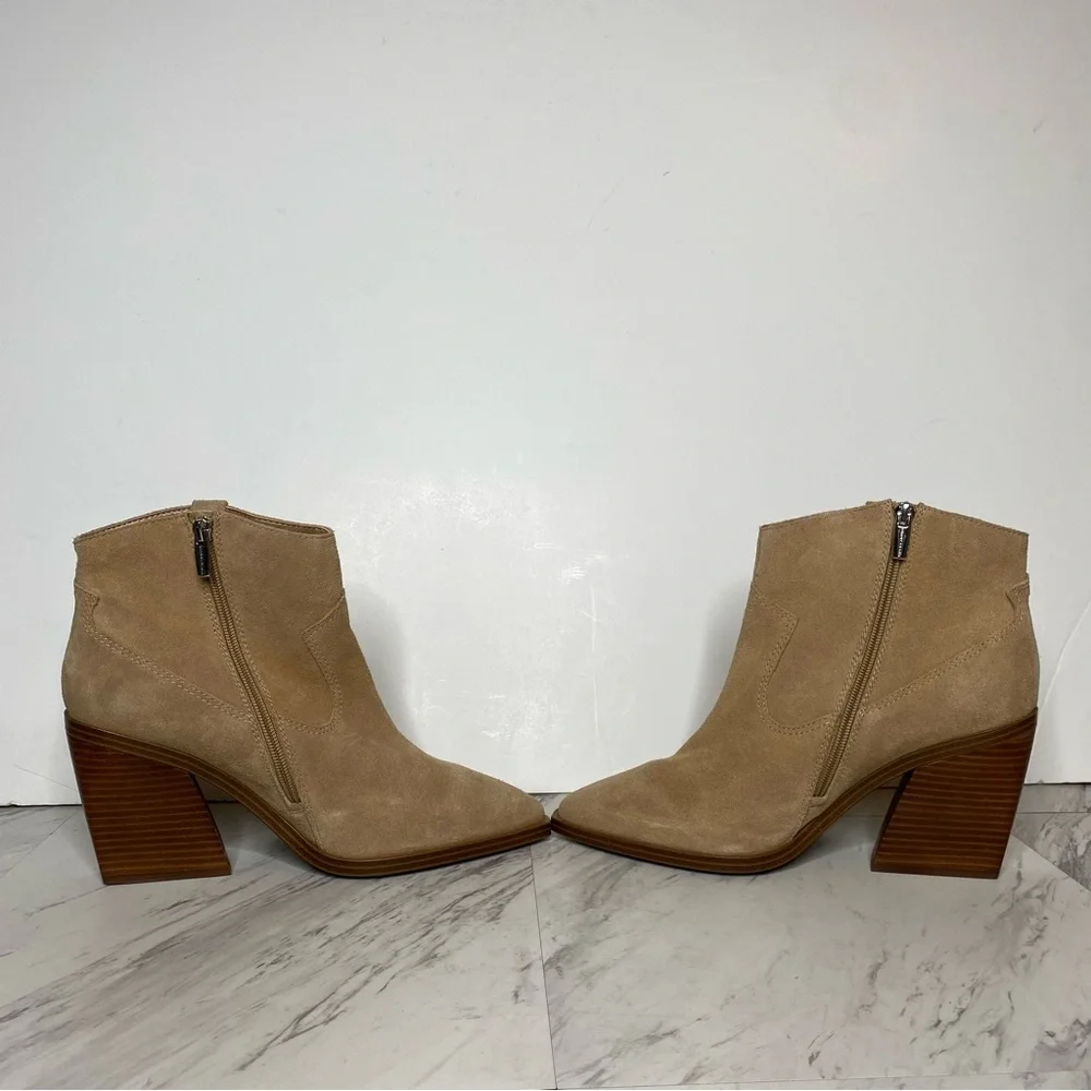 New! Vince Camuto Gredile Tan Suede Pointy Toe Bootie 12M